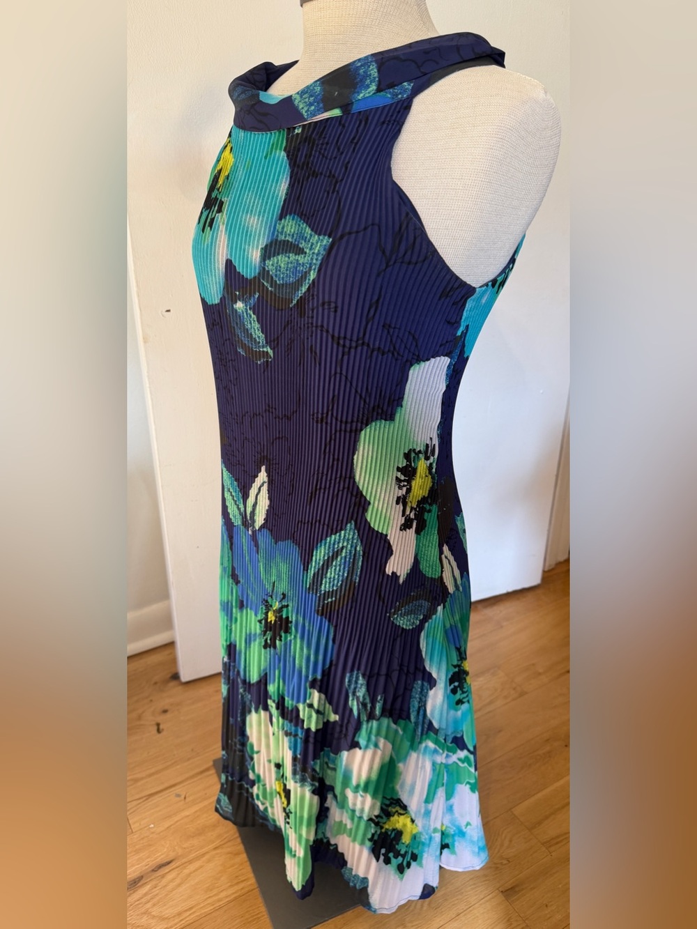 J Howard Elegant Floral Pleated Maxi Dress in Navy and Teal